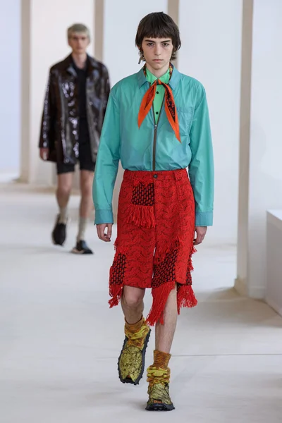 Look 13